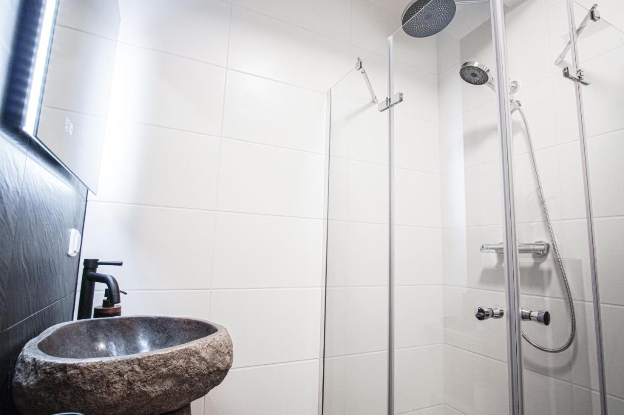 Apartment I Wi-Fi I Parkplatz I Balkon Essenfusion Esterno foto